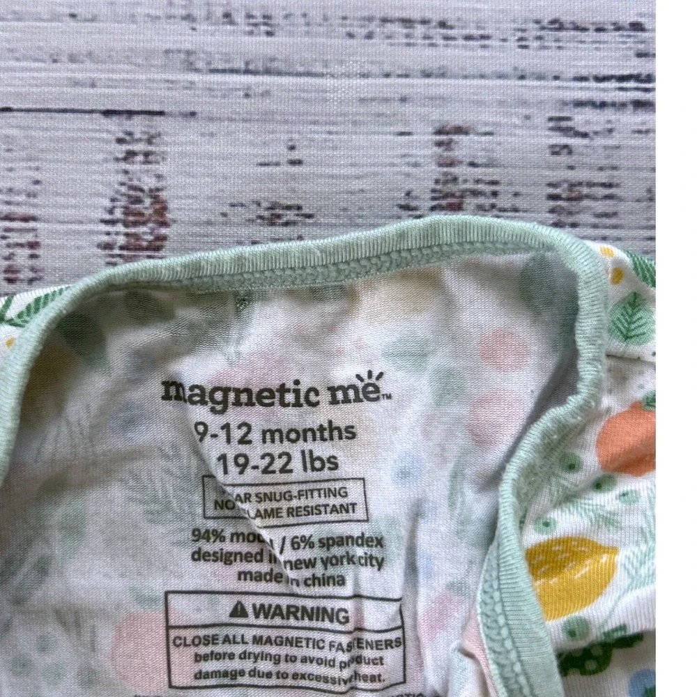 Magnetic Me Pajama Set Kids White Garden Veggie Magnetic Closure 9-12 Months
